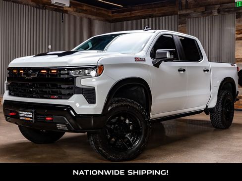 Used 2024 Chevrolet Silverado 1500 LT Trail Boss w/ LT Trail Boss Premium Package AWD/4WD image 4