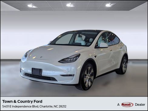 Used 2021 Tesla Model Y Long Range image 1