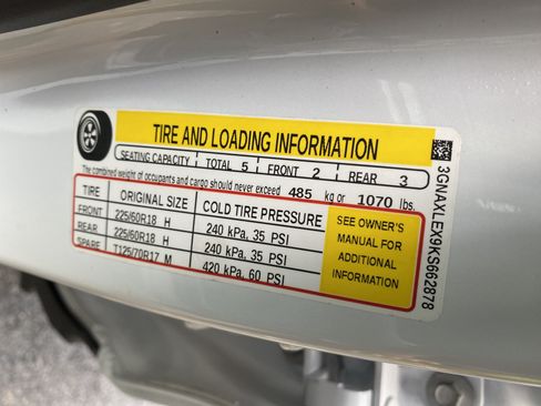 Used 2019 Chevrolet Equinox LT FWD image 36