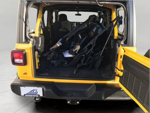 Used 2019 Jeep Wrangler Unlimited Sport S image 15