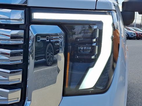 Certified 2024 GMC Sierra 2500 Denali w/ Snow Plow Prep/Camper Package AWD/4WD image 9
