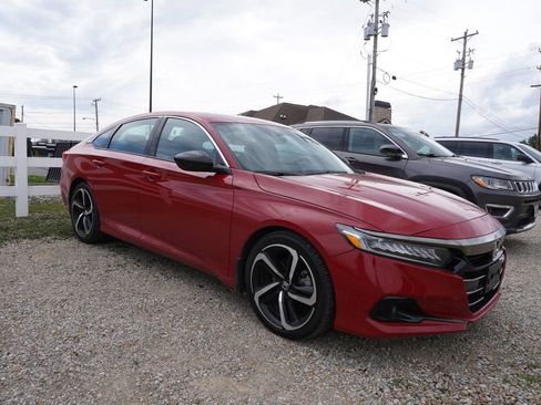 Used 2021 Honda Accord Sport image 10