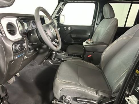 Used 2024 Jeep Wrangler Unlimited w/ Convenience Group AWD/4WD image 11