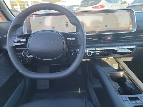 New 2023 Hyundai Ioniq 6 SEL image 4