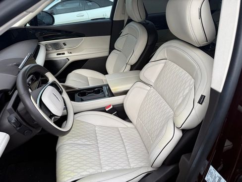 Used 2024 Lincoln Nautilus Black Label image 4