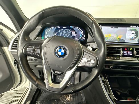 Used 2023 BMW X5 xDrive45e image 15