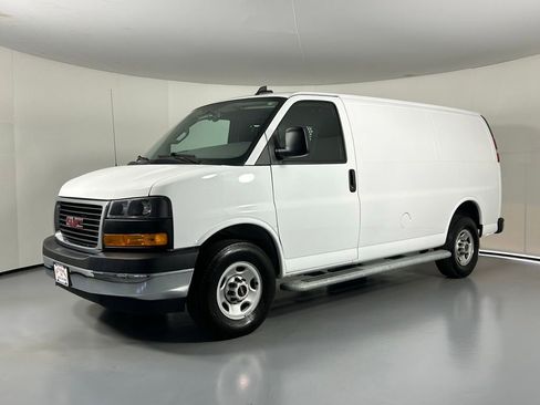 Used 2024 GMC Savana 2500 Work Van w/ Driver Convenience Package image 3