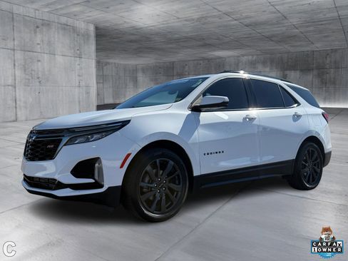 Certified 2022 Chevrolet Equinox RS w/ Infotainment Package image 2