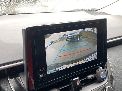 Certified 2025 Toyota Corolla LE image 10