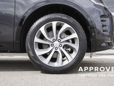 Used 2025 Land Rover Discovery Sport Dynamic SE image 33