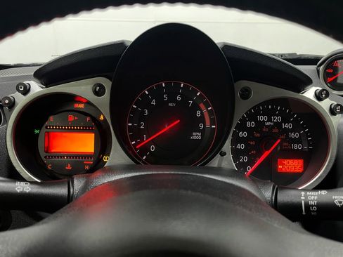 Used 2013 Nissan 370Z Touring image 21