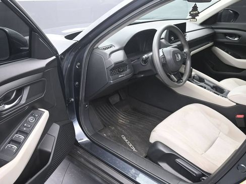 Used 2024 Honda Accord LX image 9