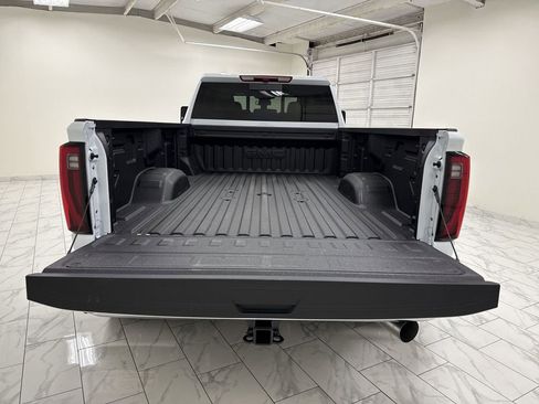New 2026 GMC Sierra 3500 SLT w/ SLT Convenience Package image 27