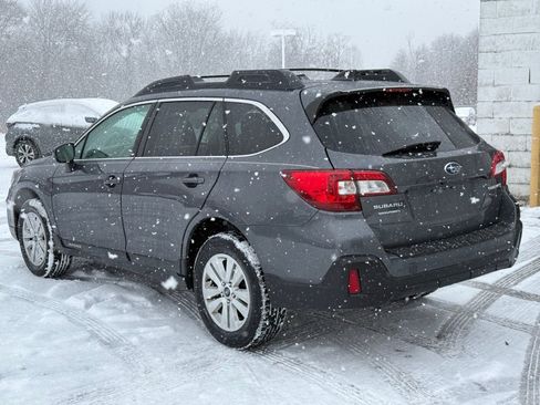 Used 2019 Subaru Outback 2.5i Premium image 4