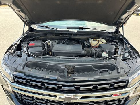 Used 2022 Chevrolet Tahoe Z71 w/ Luxury Package AWD/4WD image 30