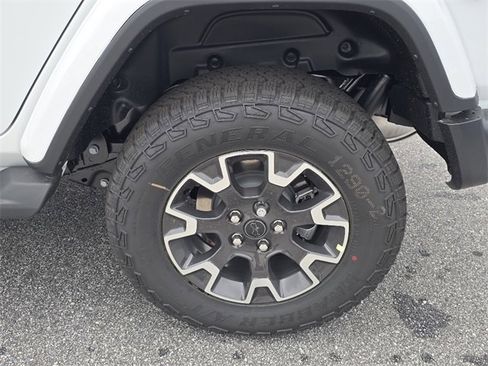 New 2025 Jeep Wrangler Sahara image 7