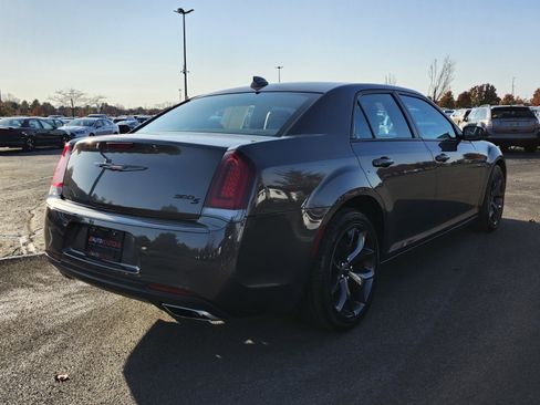 Used 2023 Chrysler 300 S image 17