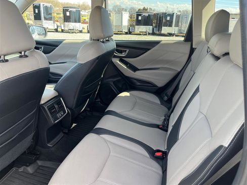 Used 2019 Subaru Forester Limited image 10