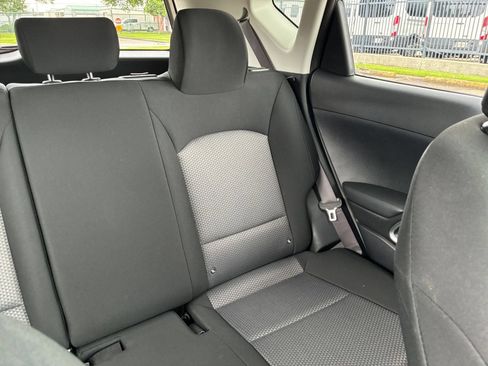 Used 2025 Kia Soul LX w/ LX Technology Package FWD image 30
