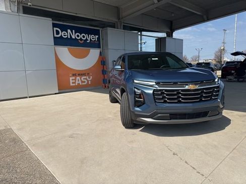 New 2026 Chevrolet Equinox LT w/ LPO, Floor Liner Package AWD/4WD image 4
