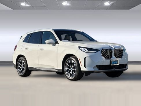 Used 2025 BMW X3 xDrive30i w/ Premium Package image 7