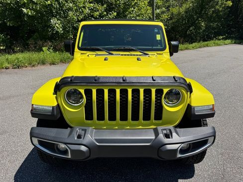 Used 2023 Jeep Gladiator Sport AWD/4WD image 3