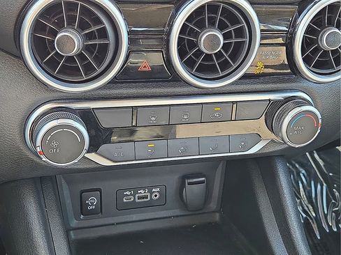 Used 2024 Nissan Sentra SV image 29