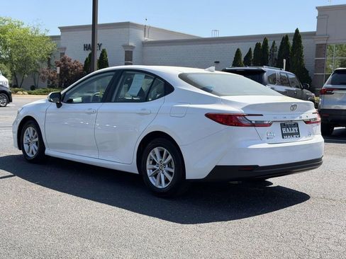 Used 2025 Toyota Camry LE image 22