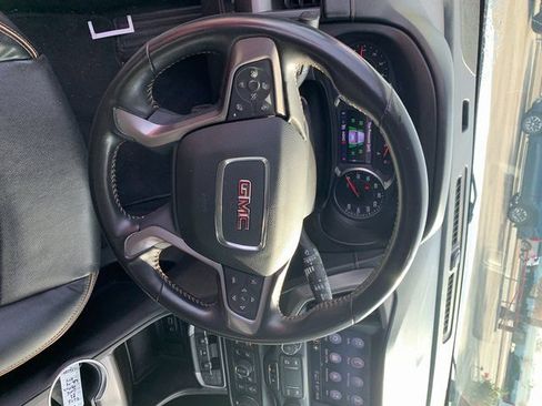 Used 2022 GMC Terrain AT4 image 20
