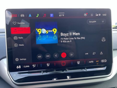 Certified 2025 Volkswagen ID.4 Pro S Plus AWD/4WD image 13