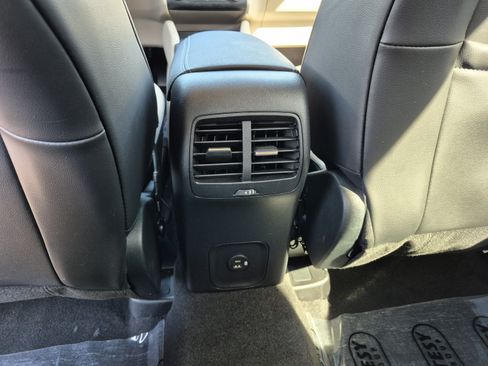 Used 2020 Ford Escape SEL FWD image 15