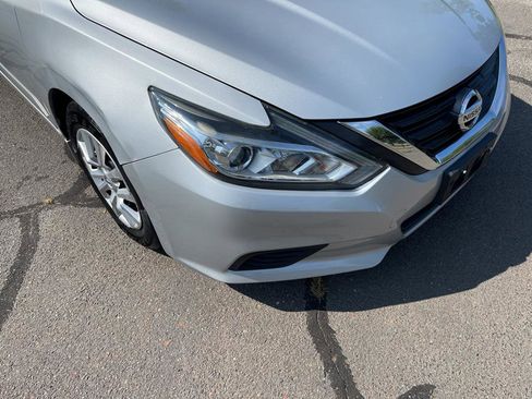 Used 2016 Nissan Altima 2.5 S w/ Power Driver Seat Package image 2