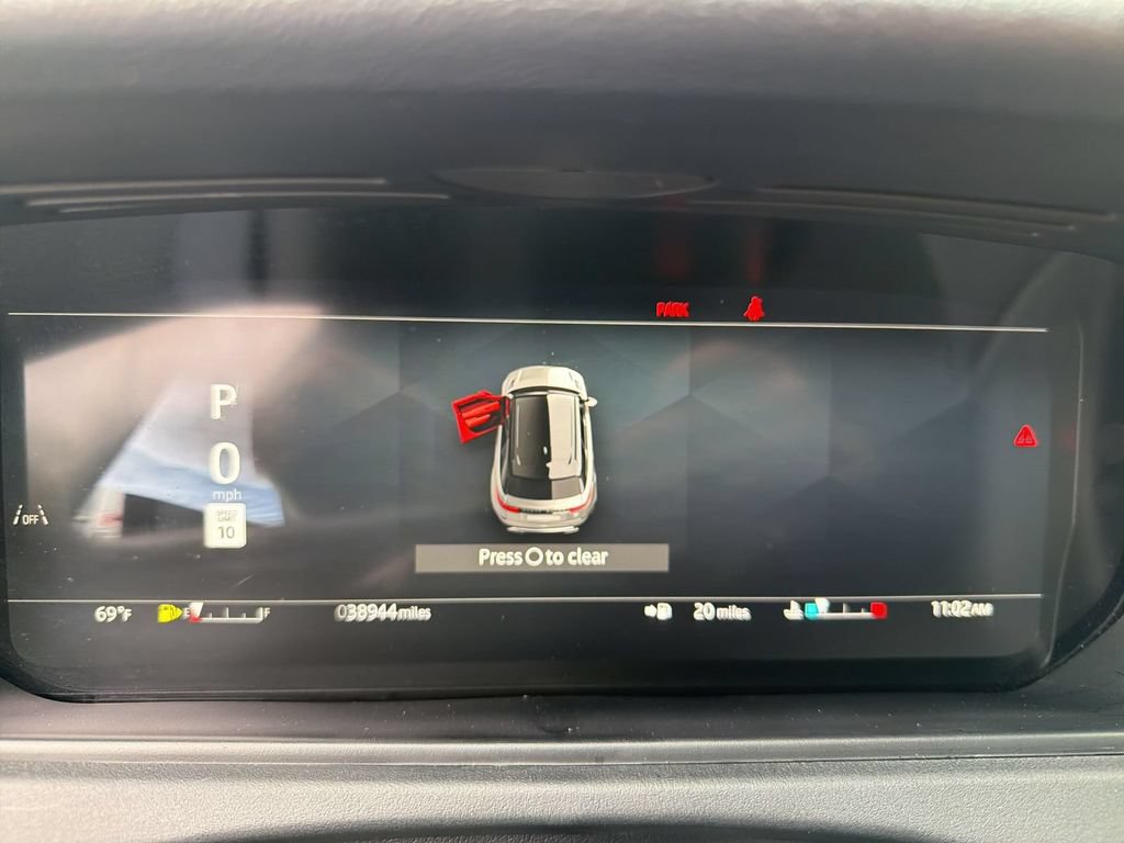 Used 2025 Land Rover Range Rover Velar Dynamic SE AWD/4WD image 24