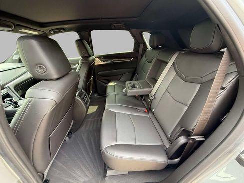 Used 2023 Cadillac XT5 Sportv w/ Technology Package AWD/4WD image 19