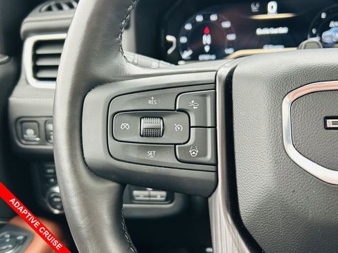 Used 2024 GMC Yukon Denali Ultimate image 11