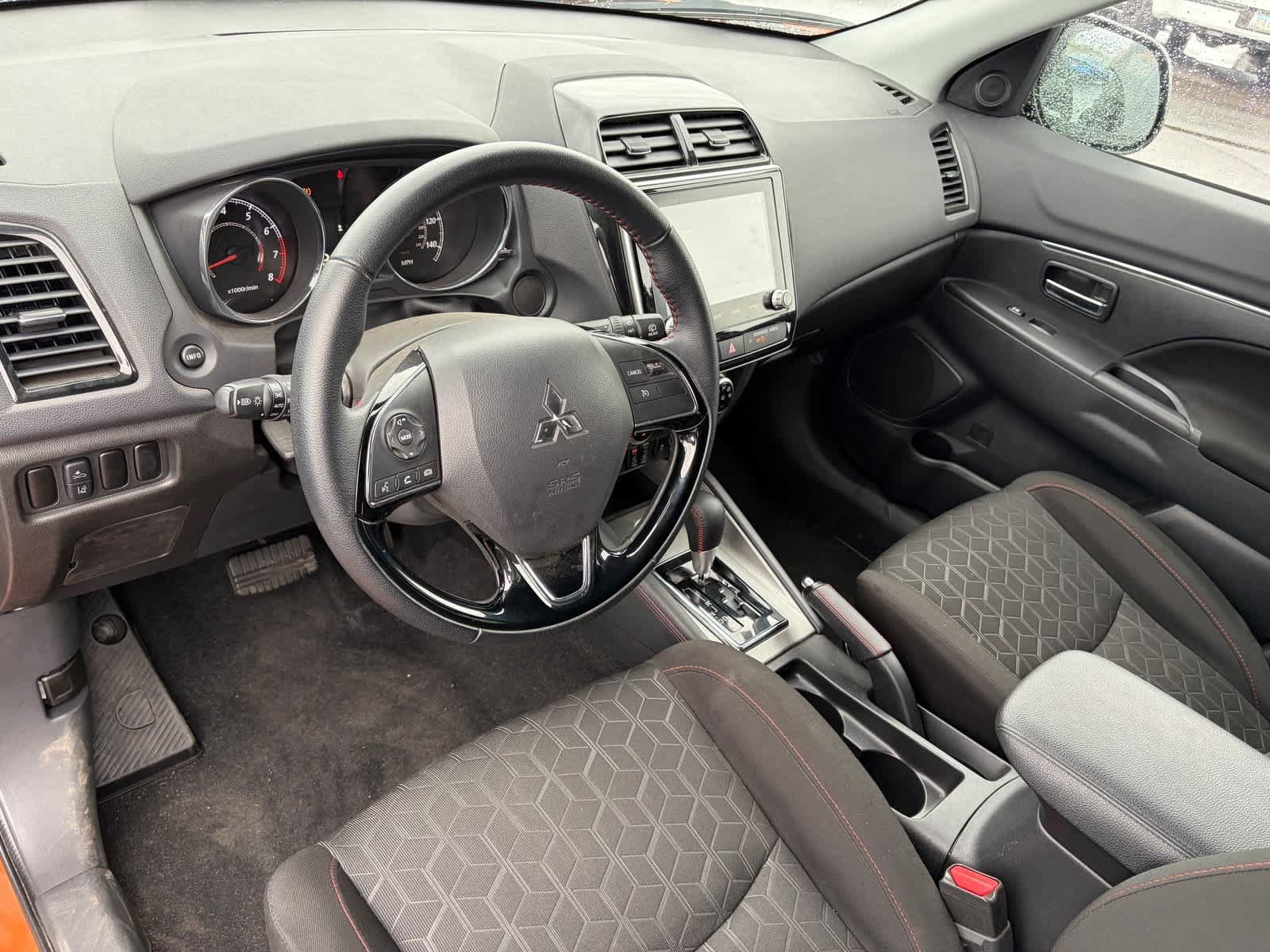 Used 2025 Mitsubishi Outlander Sport LE AWD/4WD image 15