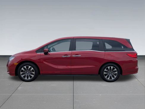 Used 2024 Honda Odyssey EX-L image 3