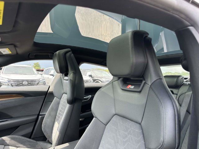 Used 2022 Audi RS e-tron GT AWD/4WD image 16