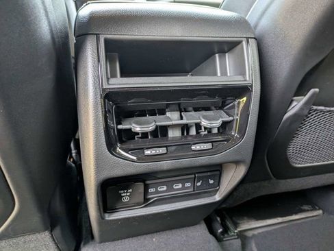 New 2026 Jeep Grand Cherokee Limited AWD/4WD image 15