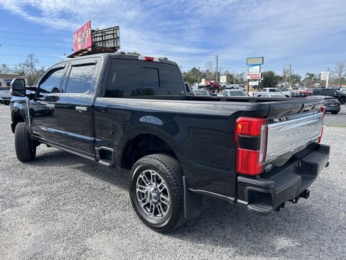 Used 2024 Ford F250 Limited w/ FX4 Off-Road Package image 5