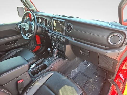 Used 2022 Jeep Wrangler Unlimited Sahara AWD/4WD image 38
