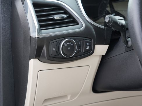 Used 2021 Ford Edge Titanium w/ Class II Trailer Tow Package image 22