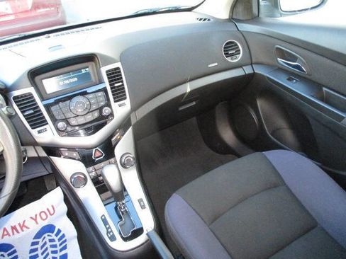Used 2014 Chevrolet Cruze LT image 33