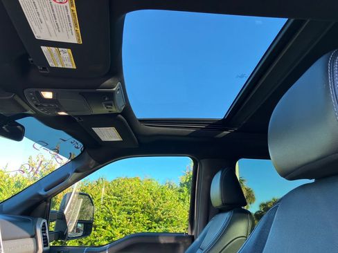 Certified 2022 Ford F250 Lariat w/ Lariat Ultimate Package image 37