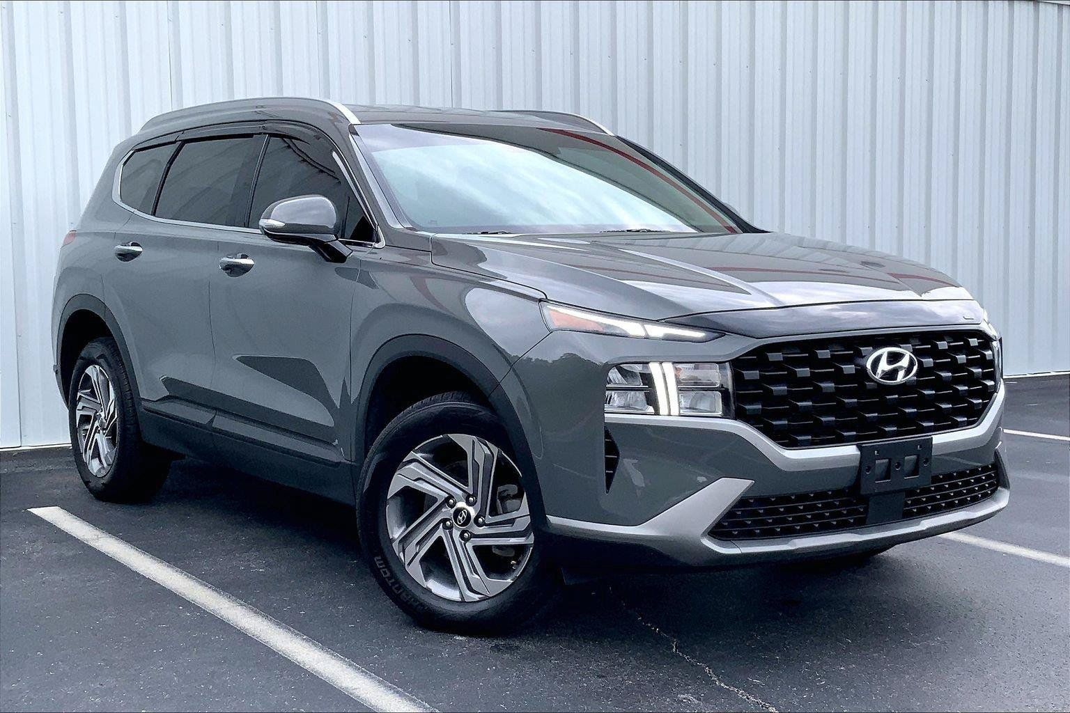 Used 2023 Hyundai Santa Fe SEL w/ Cargo Package AWD/4WD image 2