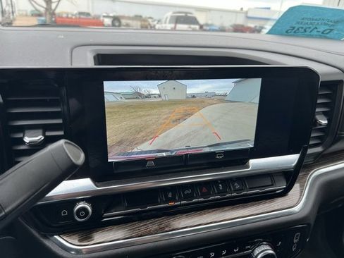 Used 2024 GMC Sierra 2500 SLE image 20
