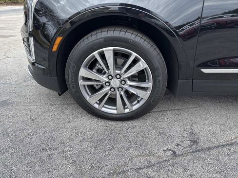 Used 2025 Cadillac XT5 Premium Luxury w/ Technology Package image 9