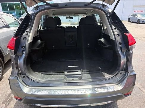 Used 2017 Nissan Rogue S AWD/4WD image 8