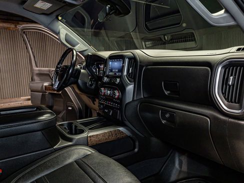 Used 2022 GMC Sierra 2500 Denali w/ Denali Black Diamond Edition image 15