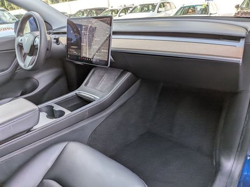 Used 2021 Tesla Model Y Performance image 22